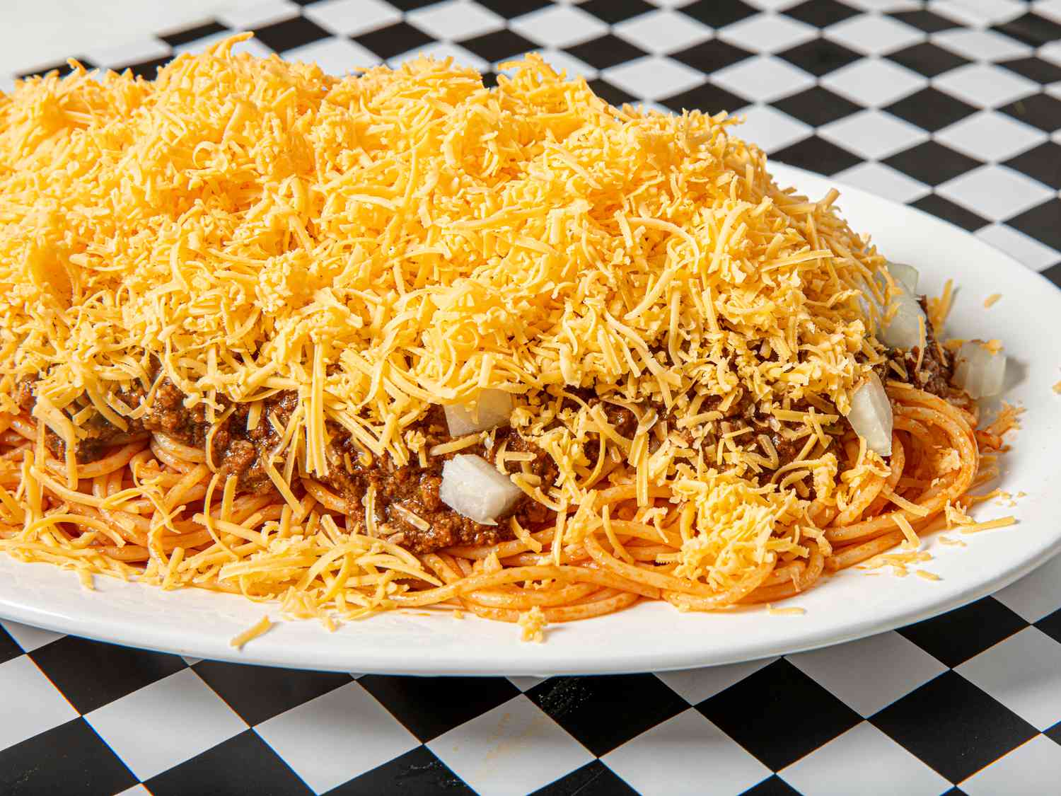 Can Food Set Off Metal Detectors? According to Jason Kelce’s Vat of Skyline Chili, Yes