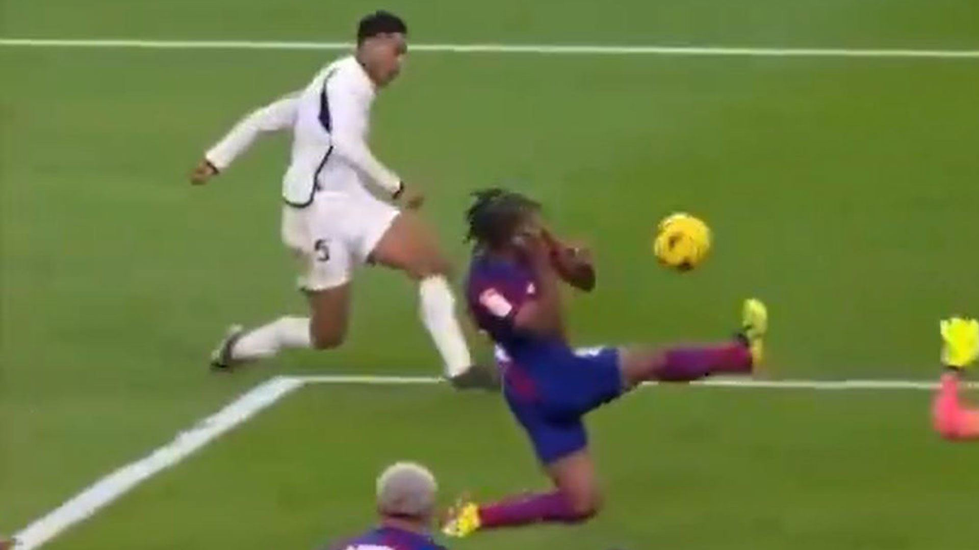 Jude Bellingham shows off bizarre new goal celebration as England wonderkid nets winner in El Clasico