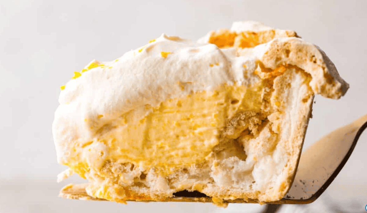 Lemon Angel Pie | The Recipe Critic