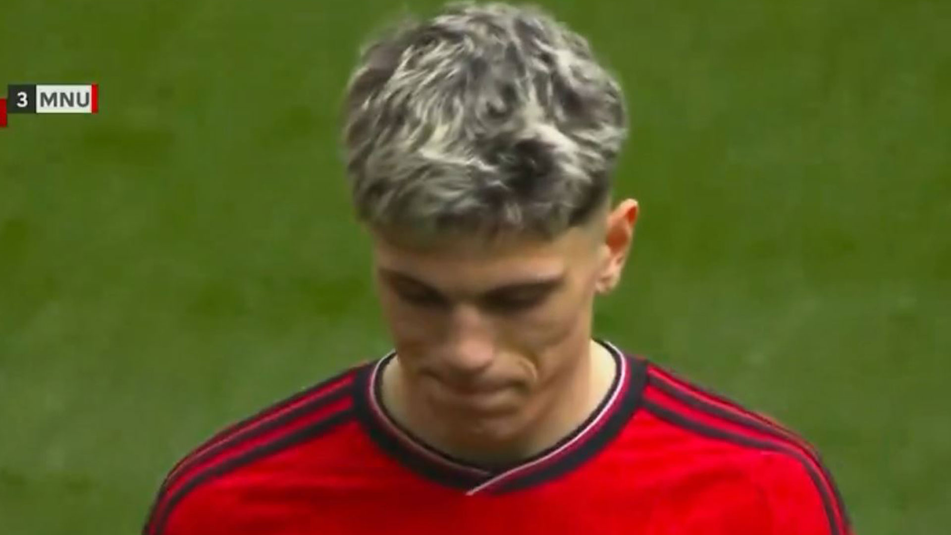 Man Utd star Alejandro Garnacho shakes his head after being subbed by Ten Hag and stats show he has a point