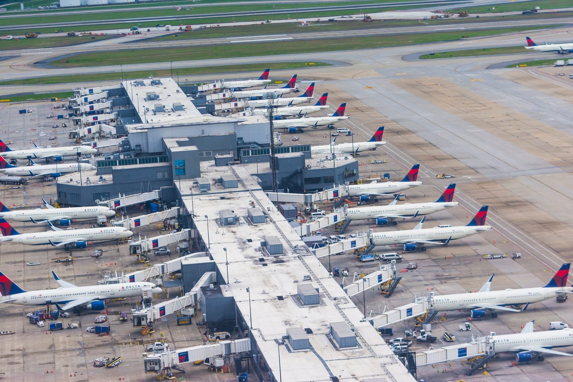 The 10 Busiest Airports in the World (Half Are in the U.S.)