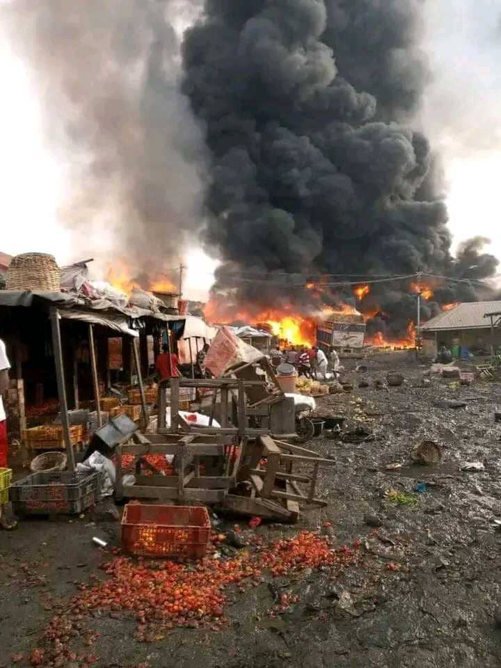 BREAKING: Hoodlums Set Lagos Popular Market On Fire – TheNGblog