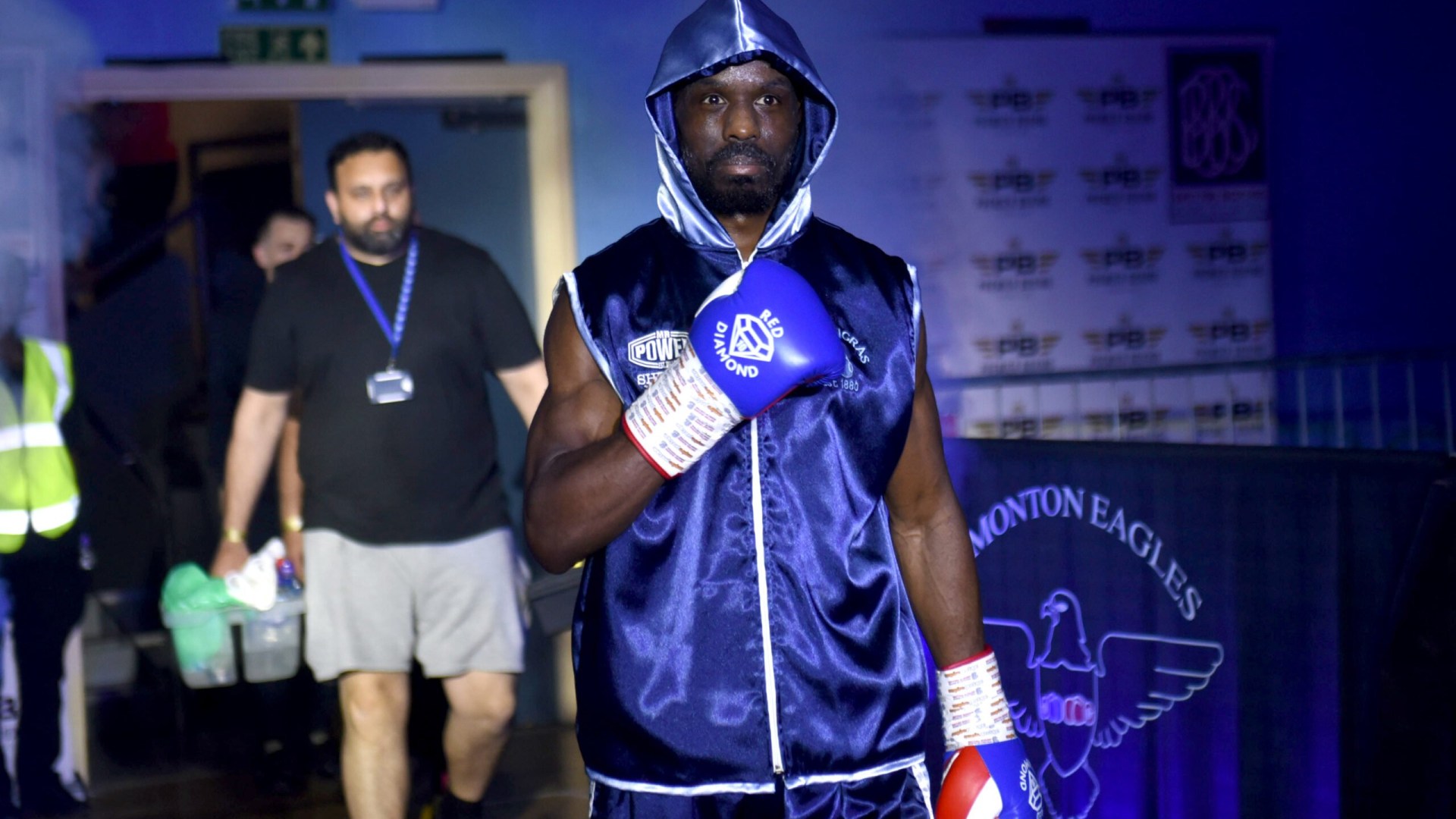 Boxing fans raise thousands of pounds for family of fighter who died during first pro bout