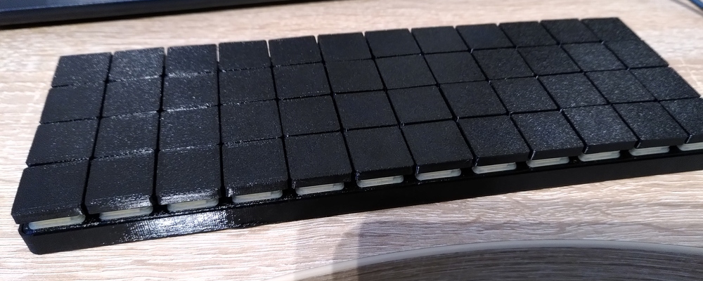 DIY Keyboard Can Handle Up To Three Host Devices