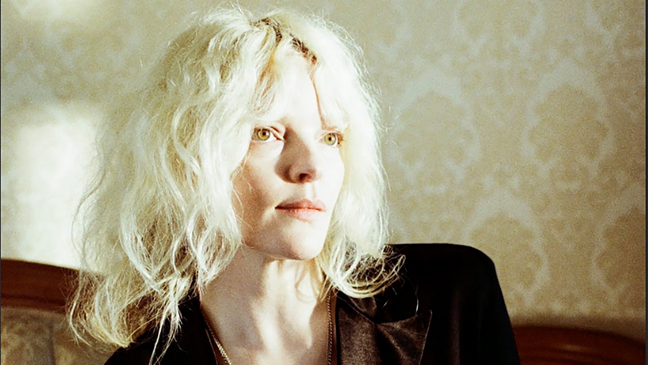 Listen to Jessica Pratt’s New Song “The Last Year”