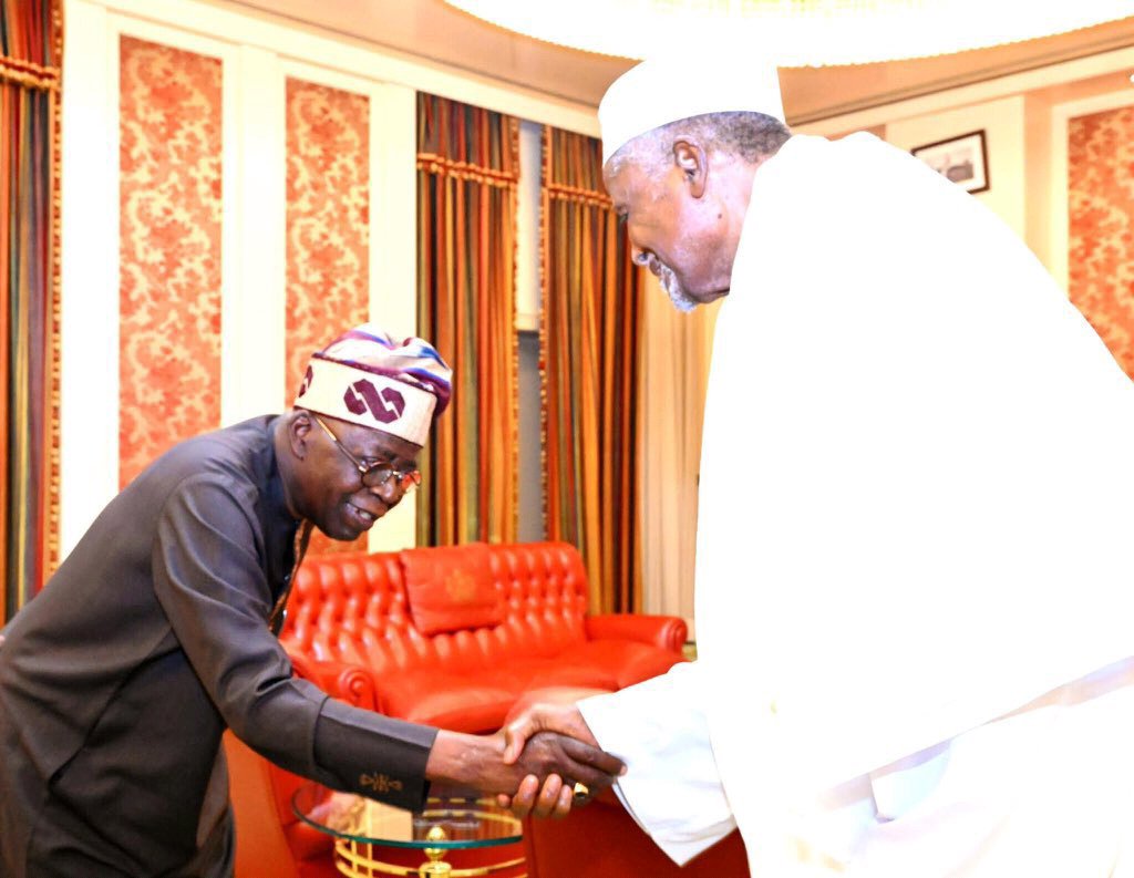 Photo Of President Tinubu Bowing While Shaking Aminu Dantata Trends Online – TheNGblog