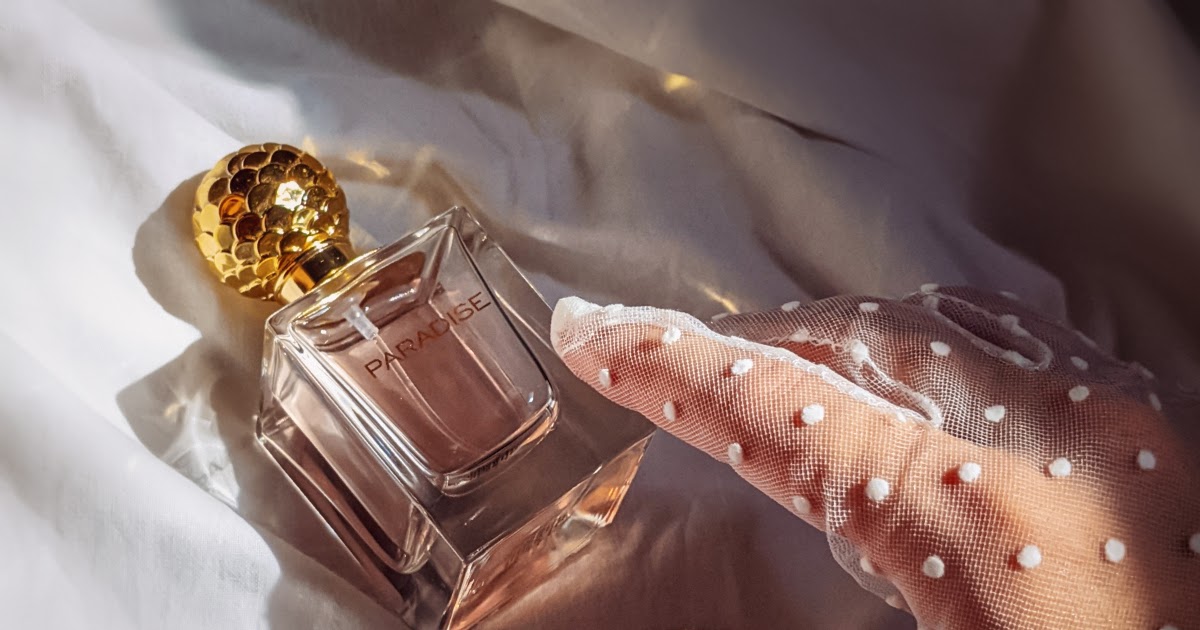 Top 10 Best Classic Feminine Perfumes of All Time (Must-Try Scents!)