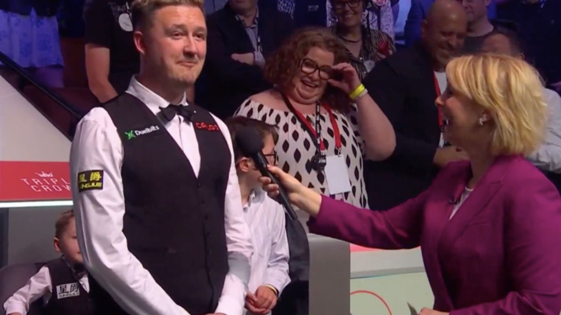 World Snooker Champion Kyren Wilson apologises to Jak Jones live on TV immediately after winning first Crucible title