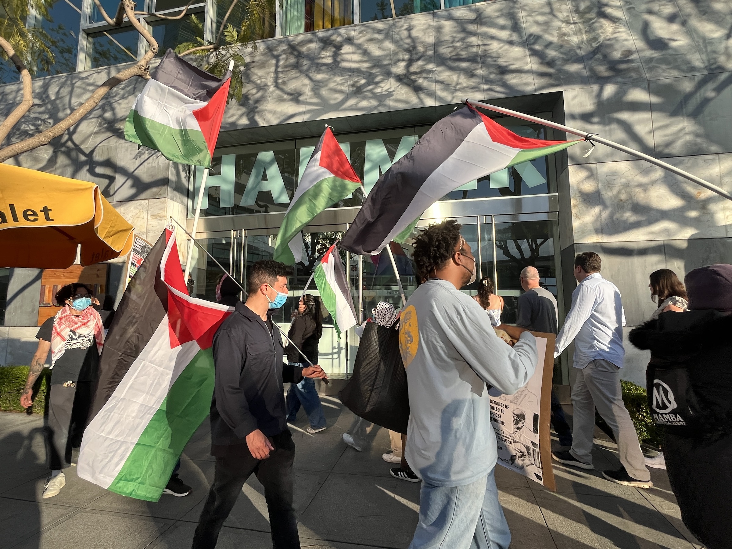 Artists Rally at Hammer Museum After Arrests at UCLA