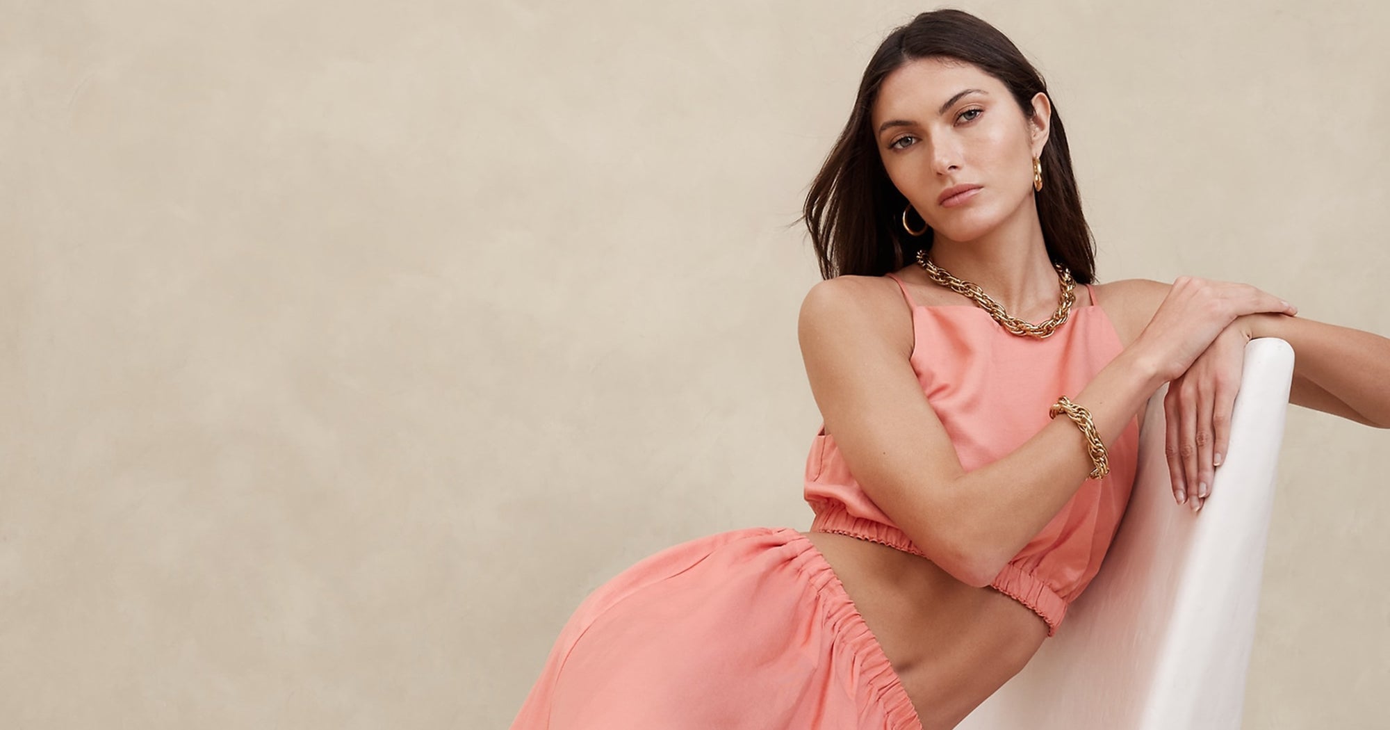 Banana Republic’s New Breezy Linen Summer Collection