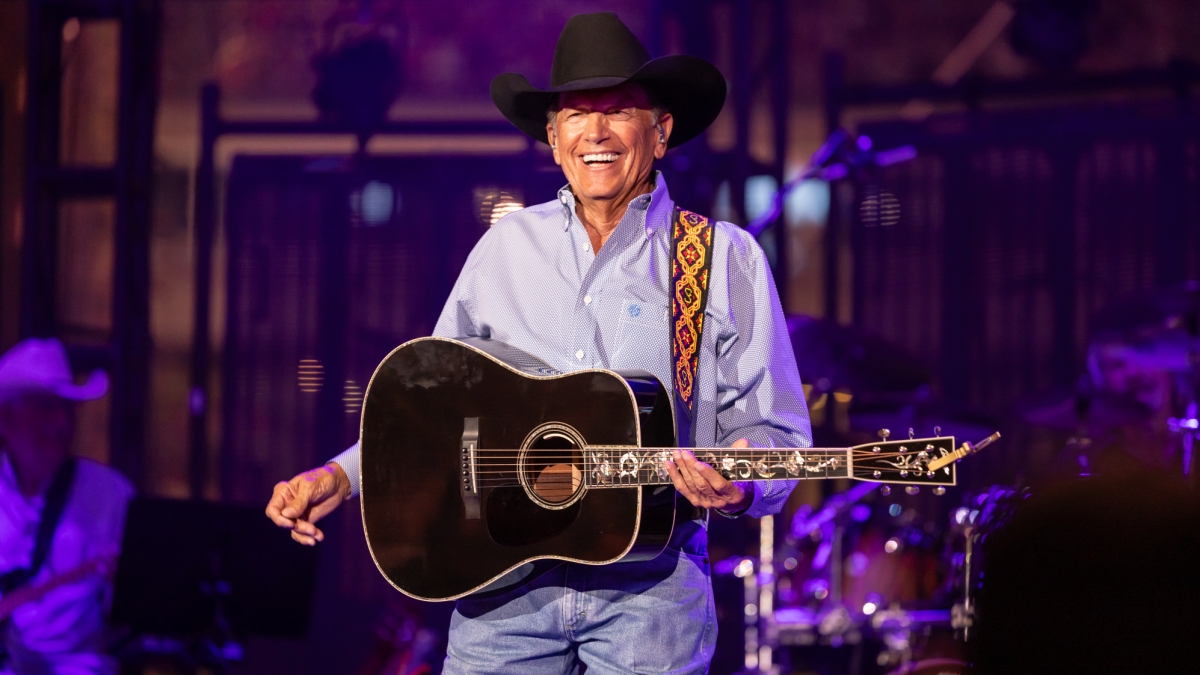 George Strait Sets Record for Largest Single Concert in US History