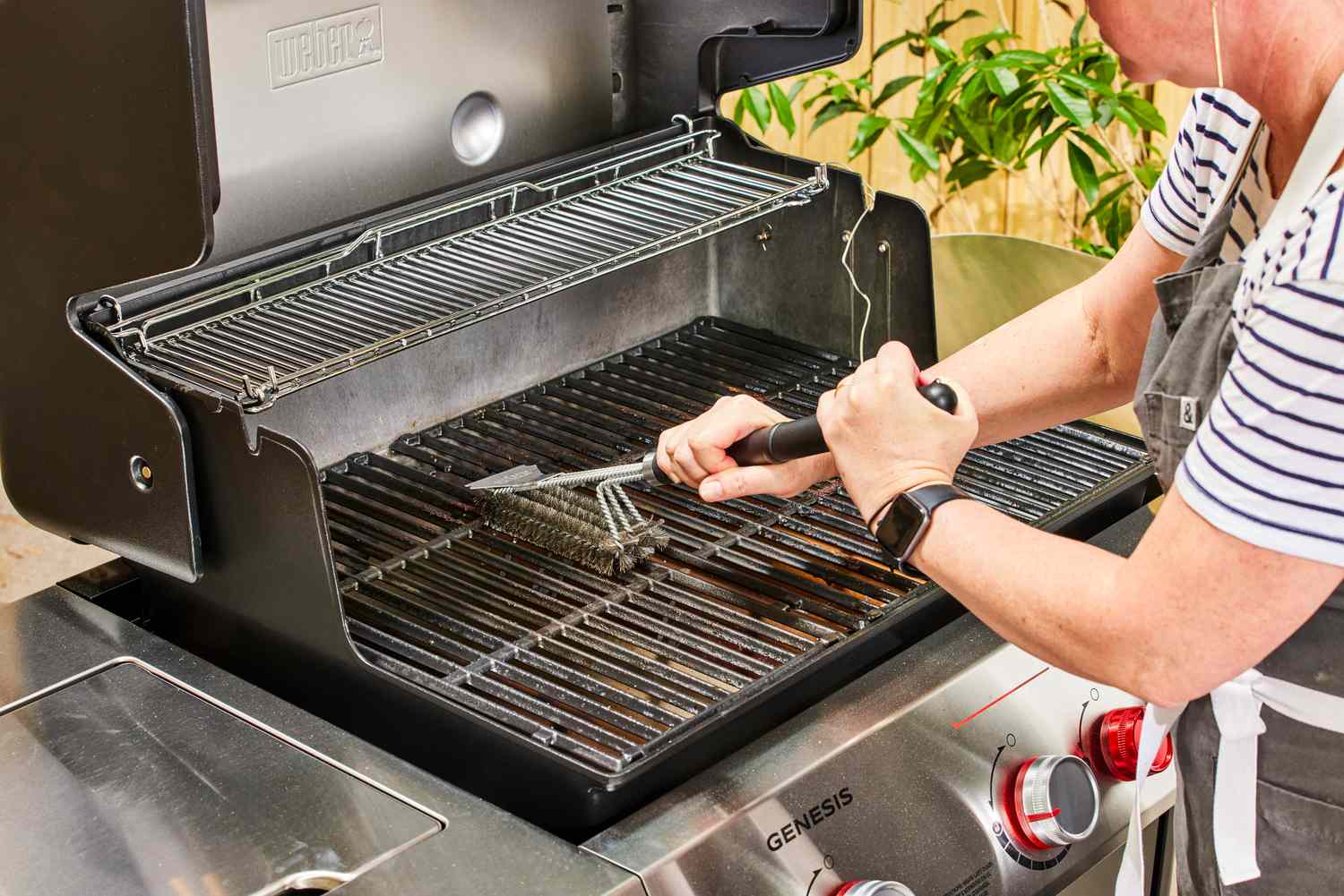 How to Clean Your Grill, According to Experts