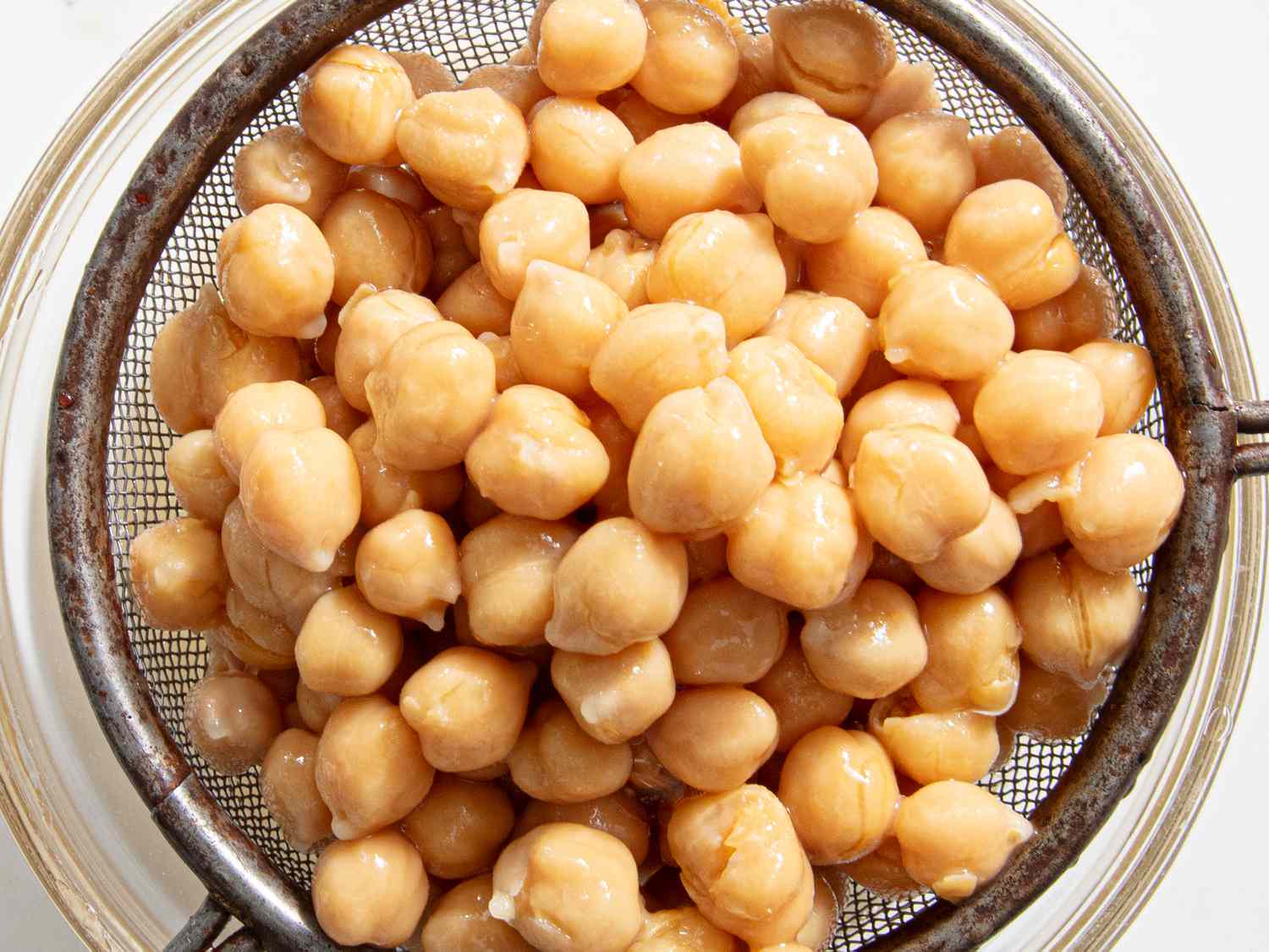 How to Quickly Soften Canned Chickpeas and Beans