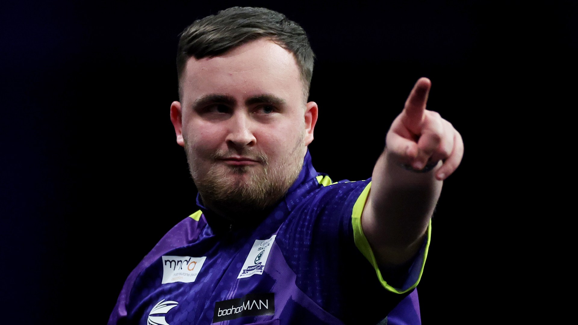 Luke Littler sends brilliant five-word reply to bitter fan after darts prodigy skips PDC event