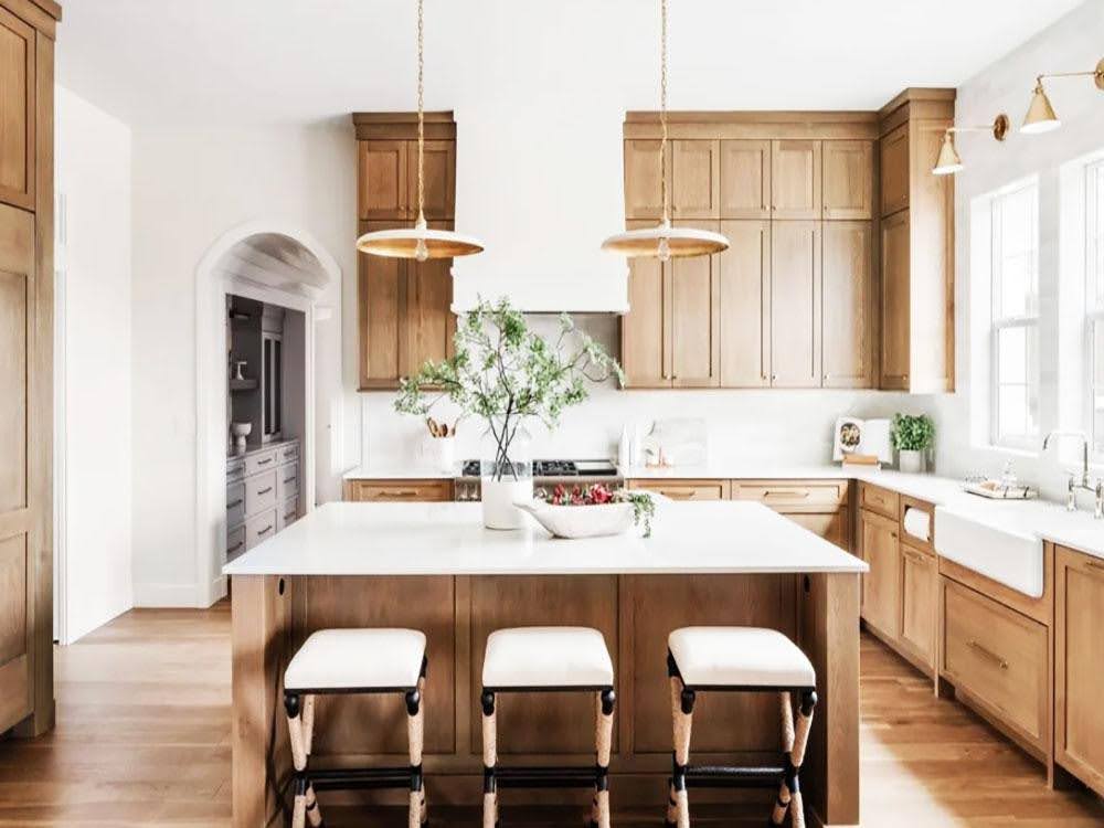 Many Reasons to Decorate a Kitchen Space with White Oak Kitchen Cabinets » Residence Style