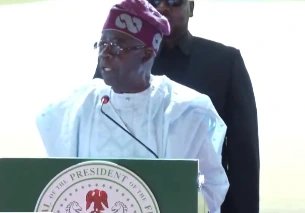 President Tinubu Jokes About Him Falling At Eagles Square, Calls It A ‘Swagger’ (Watch Video) – TheNGblog