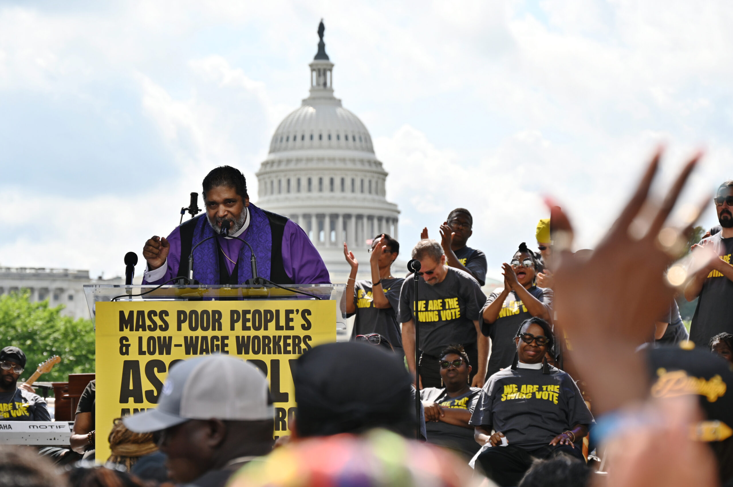 Thousands of faith leaders, union members, activists rally for poor