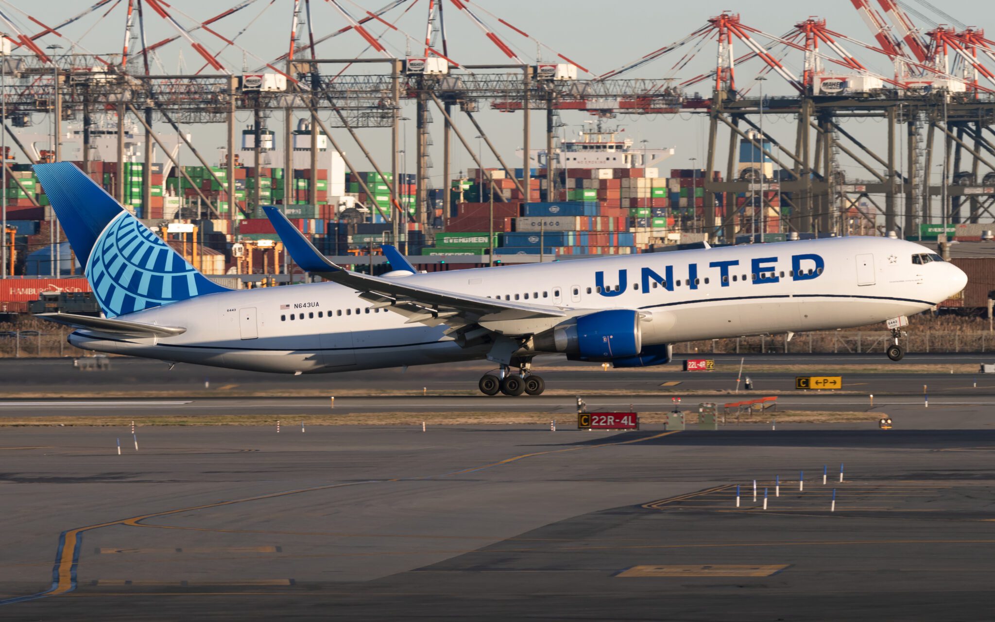 Why JetBlue’s Baggage Change Leaves United Airlines on its Own