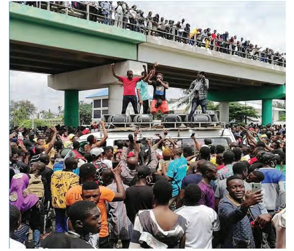 BREAKING: Tension As Protest Commences In Niger State – TheNGblog