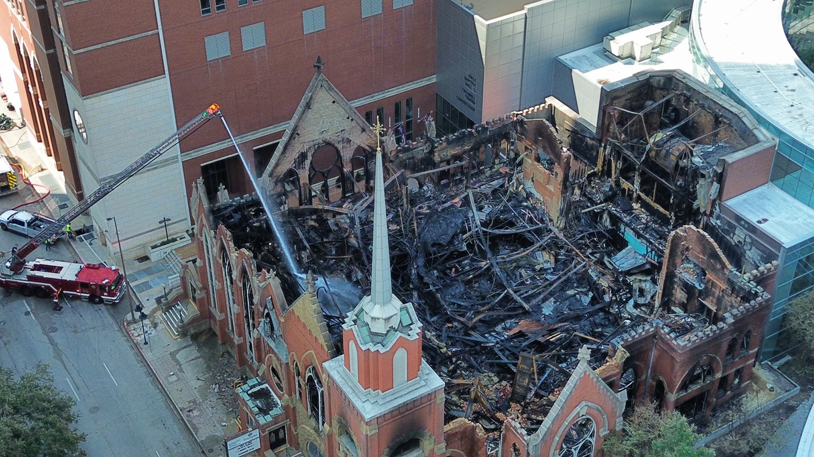 Robert Jeffress pledges to rebuild historic Dallas sanctuary after fire