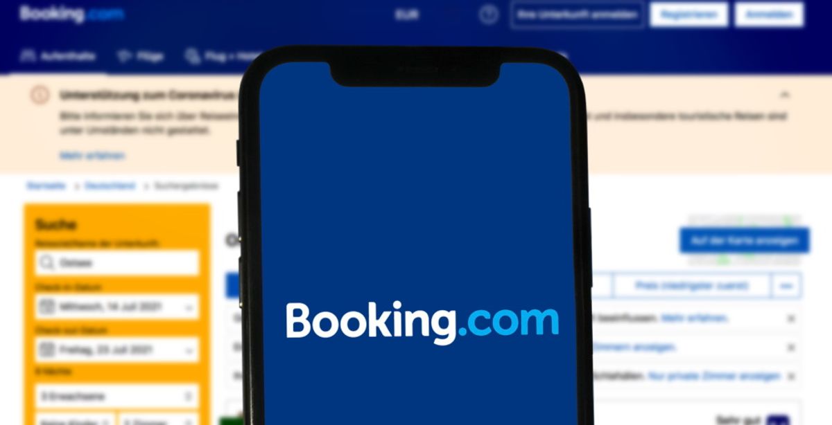 Spanish regulators fine Booking.com €413M