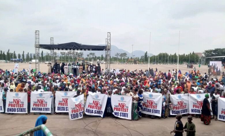 “They Used Us Without Paying” – Hired ‘Say No To Protest’ Protesters Cry Out – TheNGblog