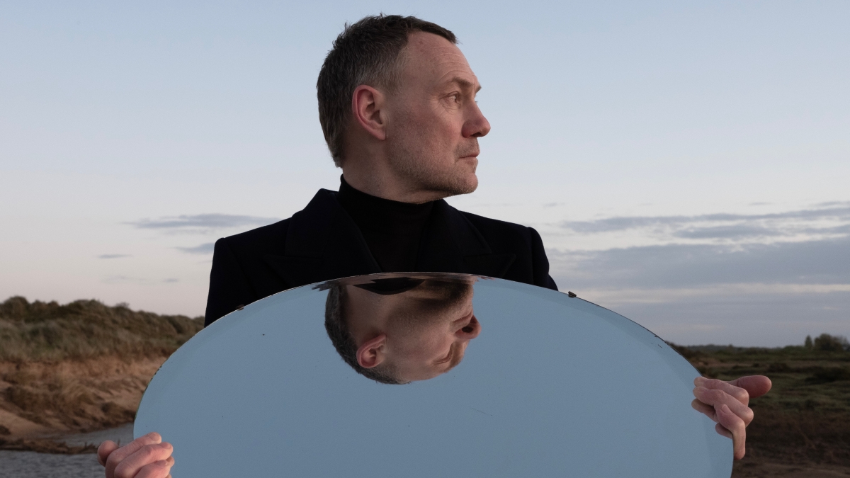 David Gray Announces New Album Dear Life, 2025 Tour Dates