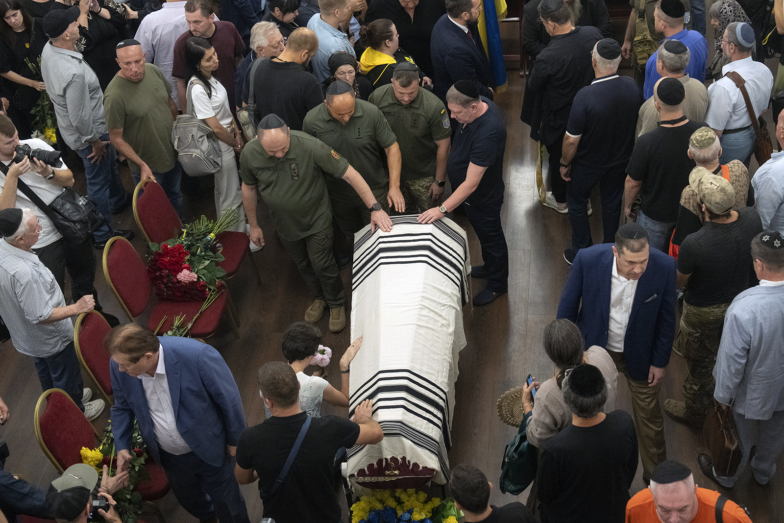 Funeral for son of Ukraine chief rabbi cited as rebuke to Putin’s claims of ‘de-nazification’