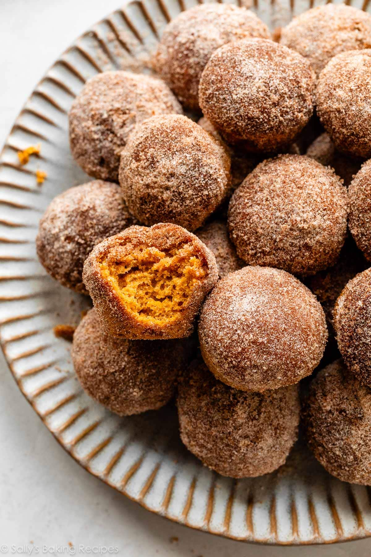 Mini Cinnamon Sugar Pumpkin Muffins