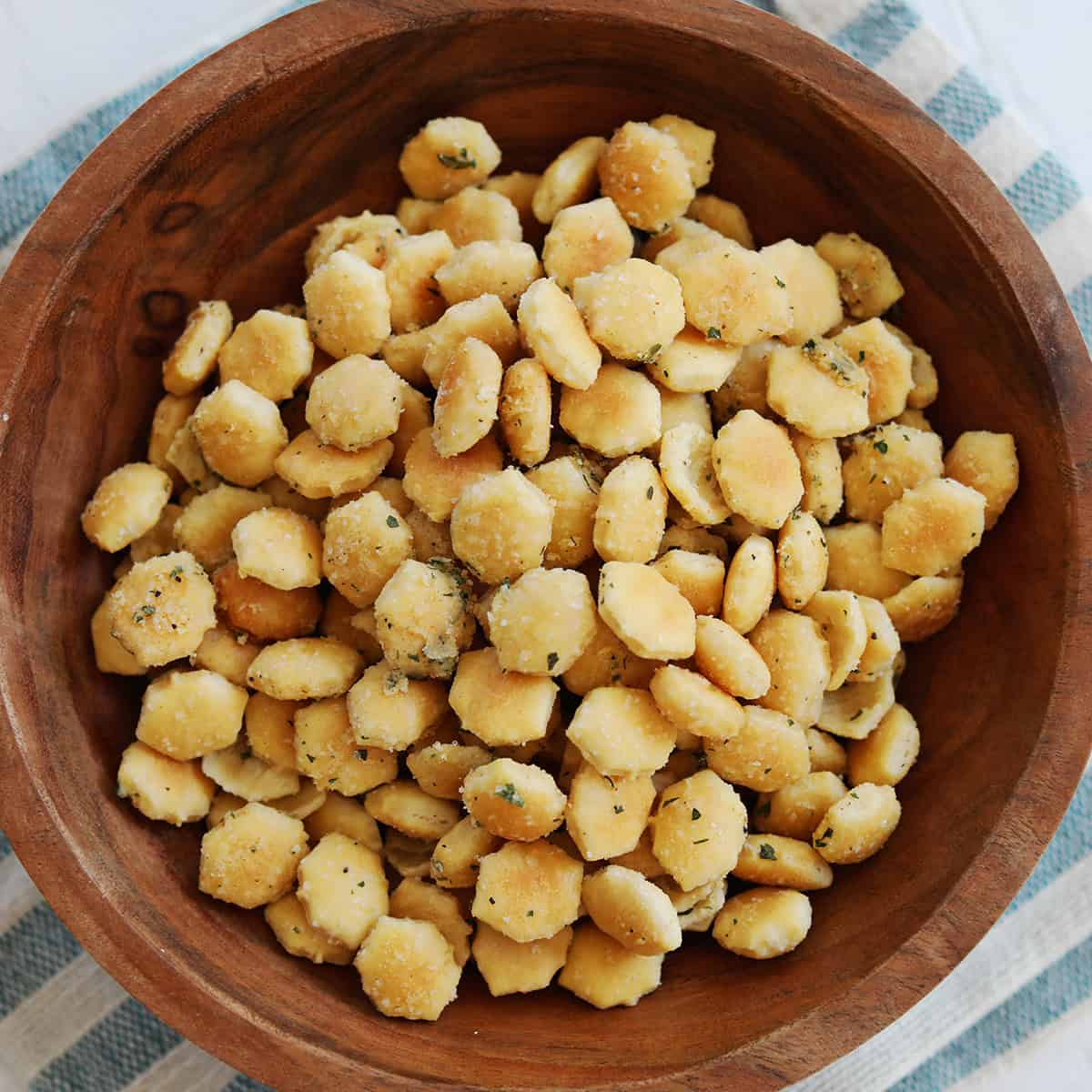 Ranch Oyster Crackers – A Beautiful Mess