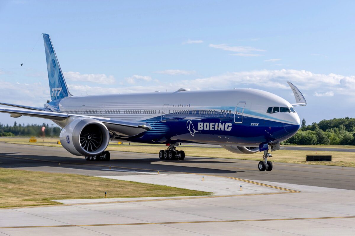 Boeing Delays 777X Rollout, Lays Off 10% of Workforce