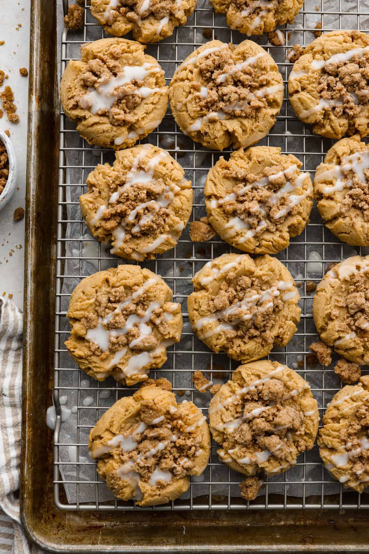 Coffee Cake Cookies | The Recipe Critic