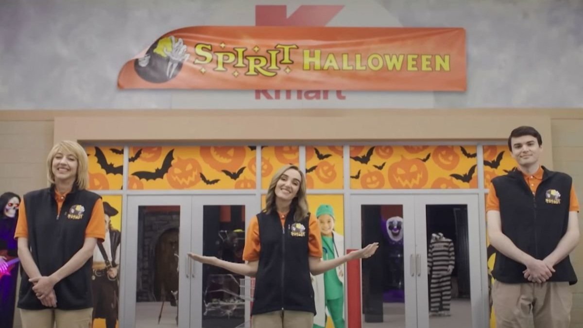 Spirit Halloween Roasts SNL After the Show Jabs the Store in Funny Fake Commercial — GeekTyrant