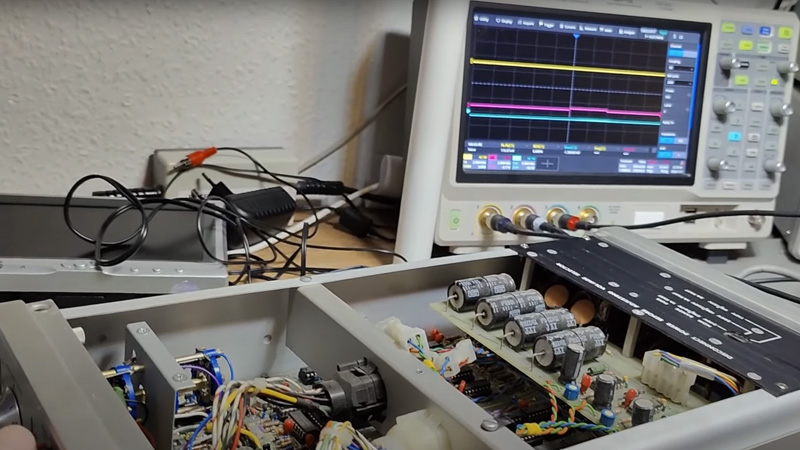 Tearing Down A Digital Scope From ’78